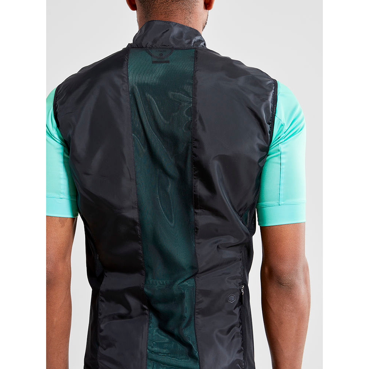 ESSENCE LIGHT WIND VEST M