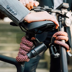 Orbit kettingslot textiel