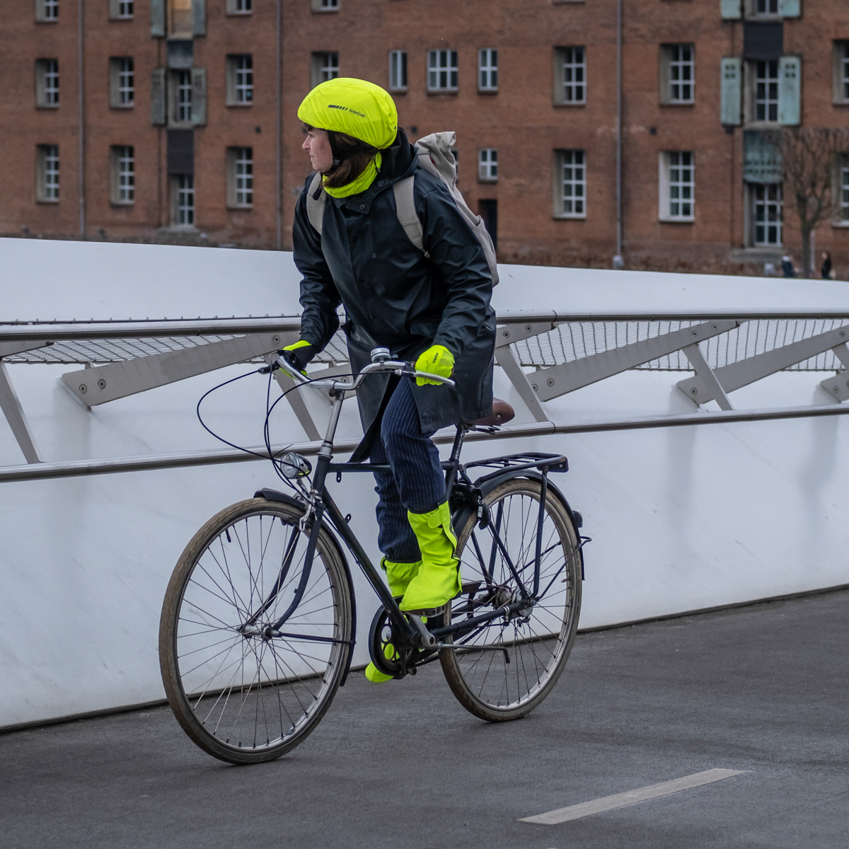 HI-VIS Helmet Cover