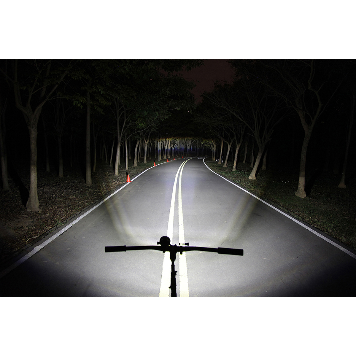 AEW-230 E-Bike Frontscheinwerfer mit Fernlichtfunktion