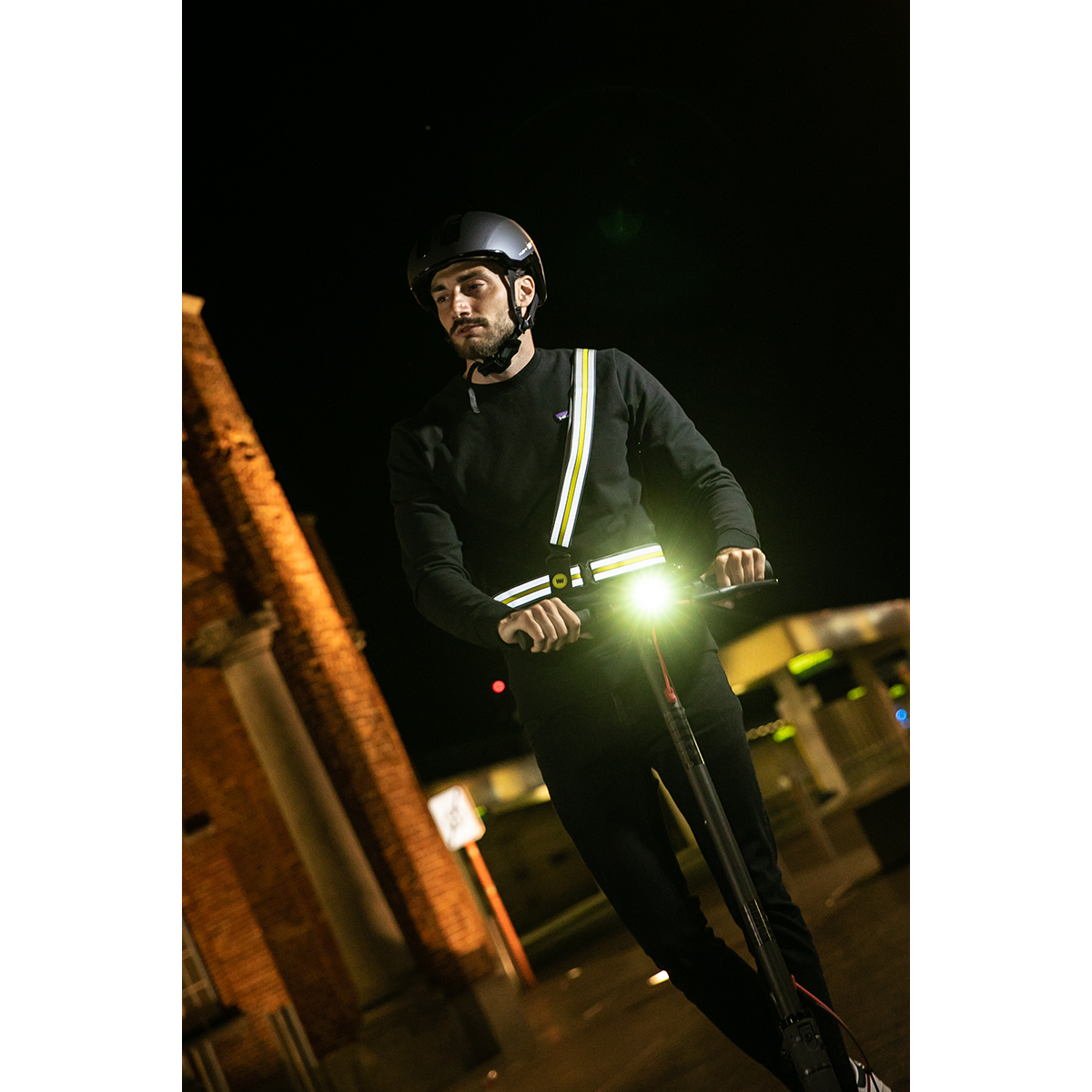 CROSS WRAP Reflective Sash