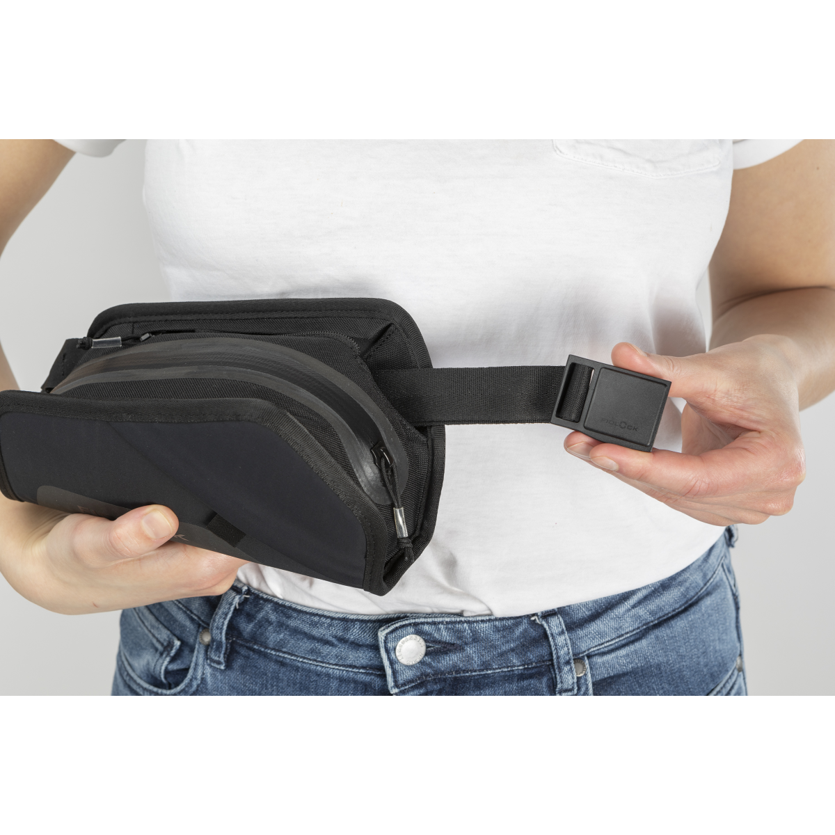 Sacoche vélo TWIST essential bag incl. support de cadre bike base