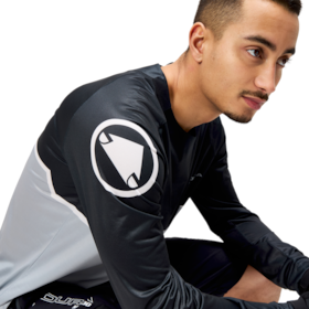 CORE PRINTED L/S TEE maillot de vélo VTT à manches longues