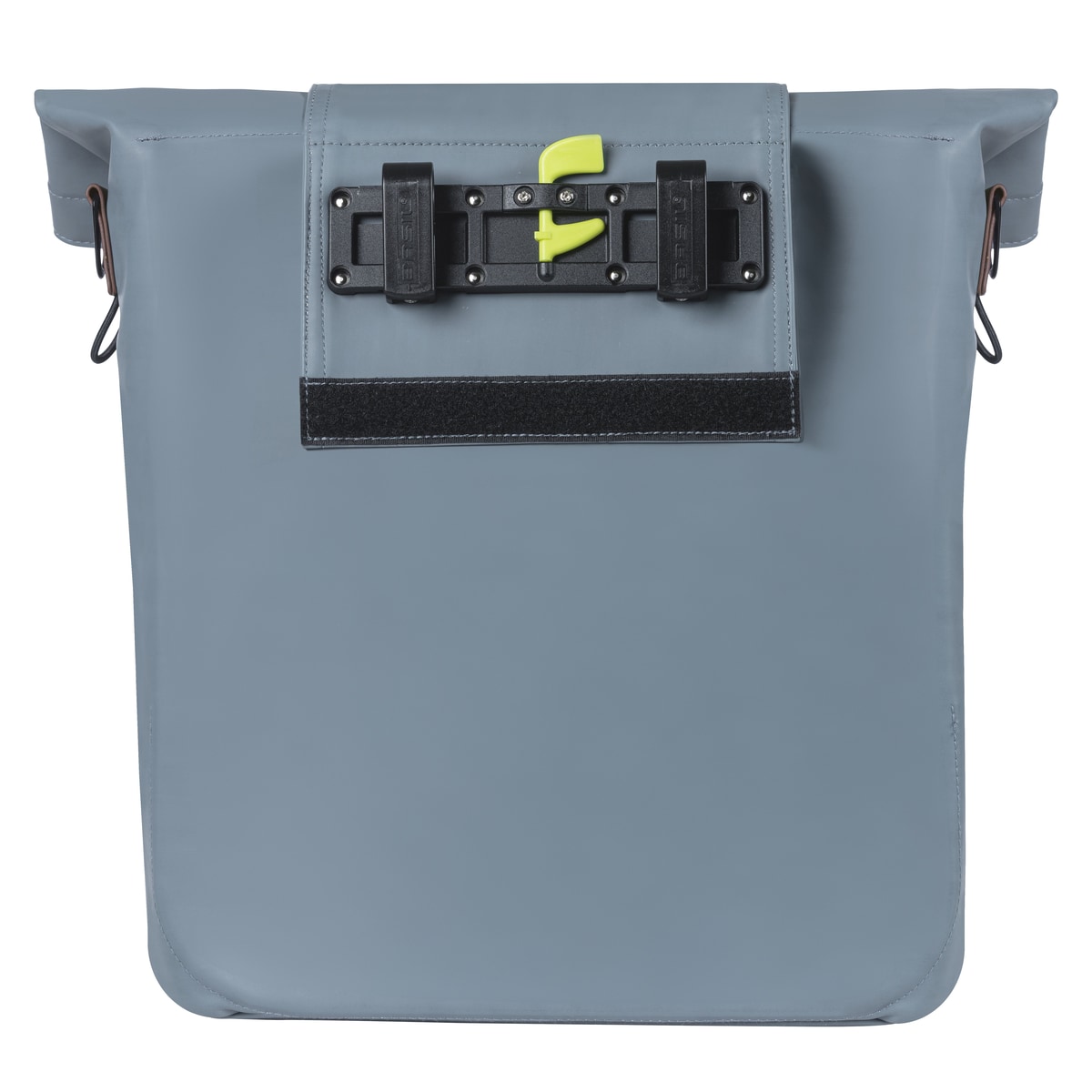 Artikel klicken und genauer betrachten! - Die City Shopper Vegan Leather Fahrradtasche von BASIL ist der ideale Begleiter für schnelle Einkäufe  Dank des Hook-On-Systems lässt sich die Tasche mit nur einem Handgriff am Gepäckträger befestigen und ebenso schnell wieder abnehmen...   weitere Infos im ROSE Bikes Online-Shop! | im Online Shop kaufen