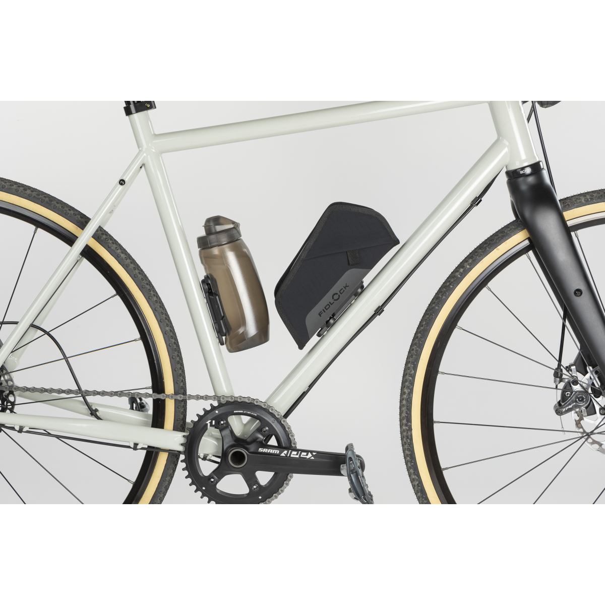 Sacoche vélo TWIST essential bag incl. support de cadre bike base