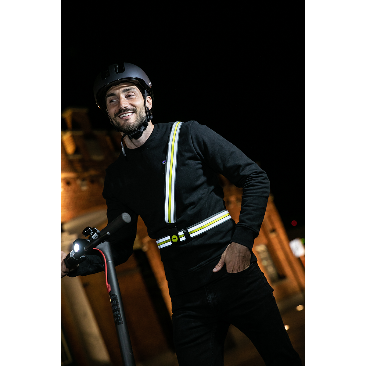 CROSS WRAP Reflective Sash