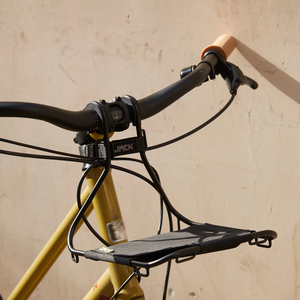 bagagedrager voor aan het stuur