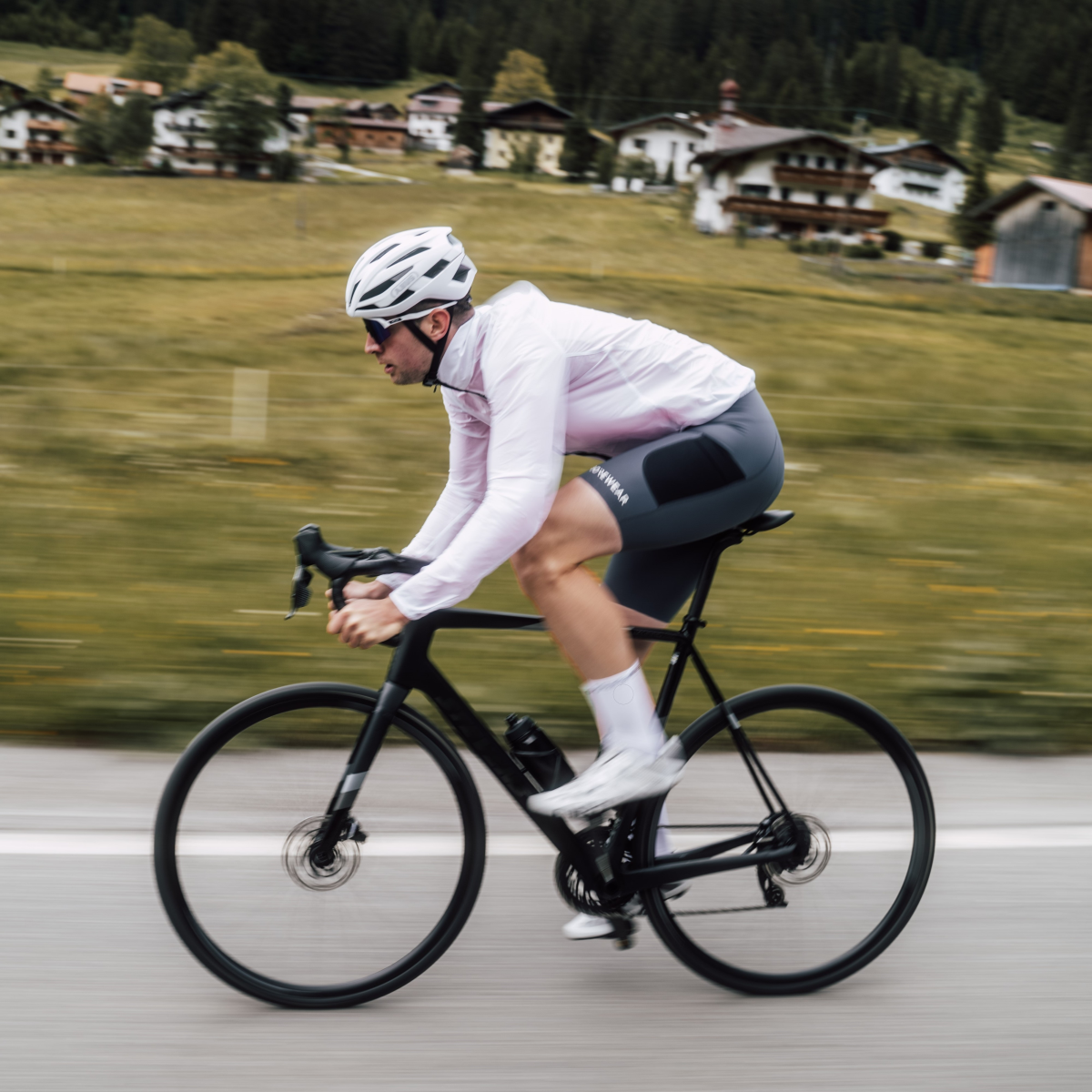 SPINSHIFT WINDBREAKER