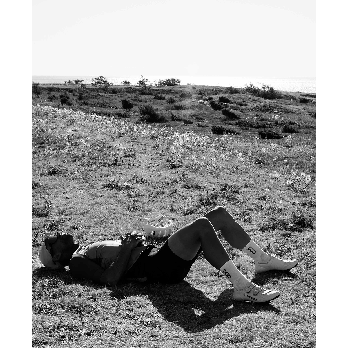 ESSENTIAL ROAD LIGHT SOCK Cycling Socks