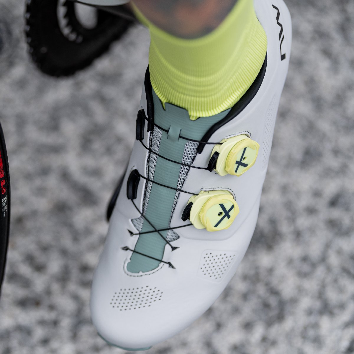 REVOLUTION chaussures route