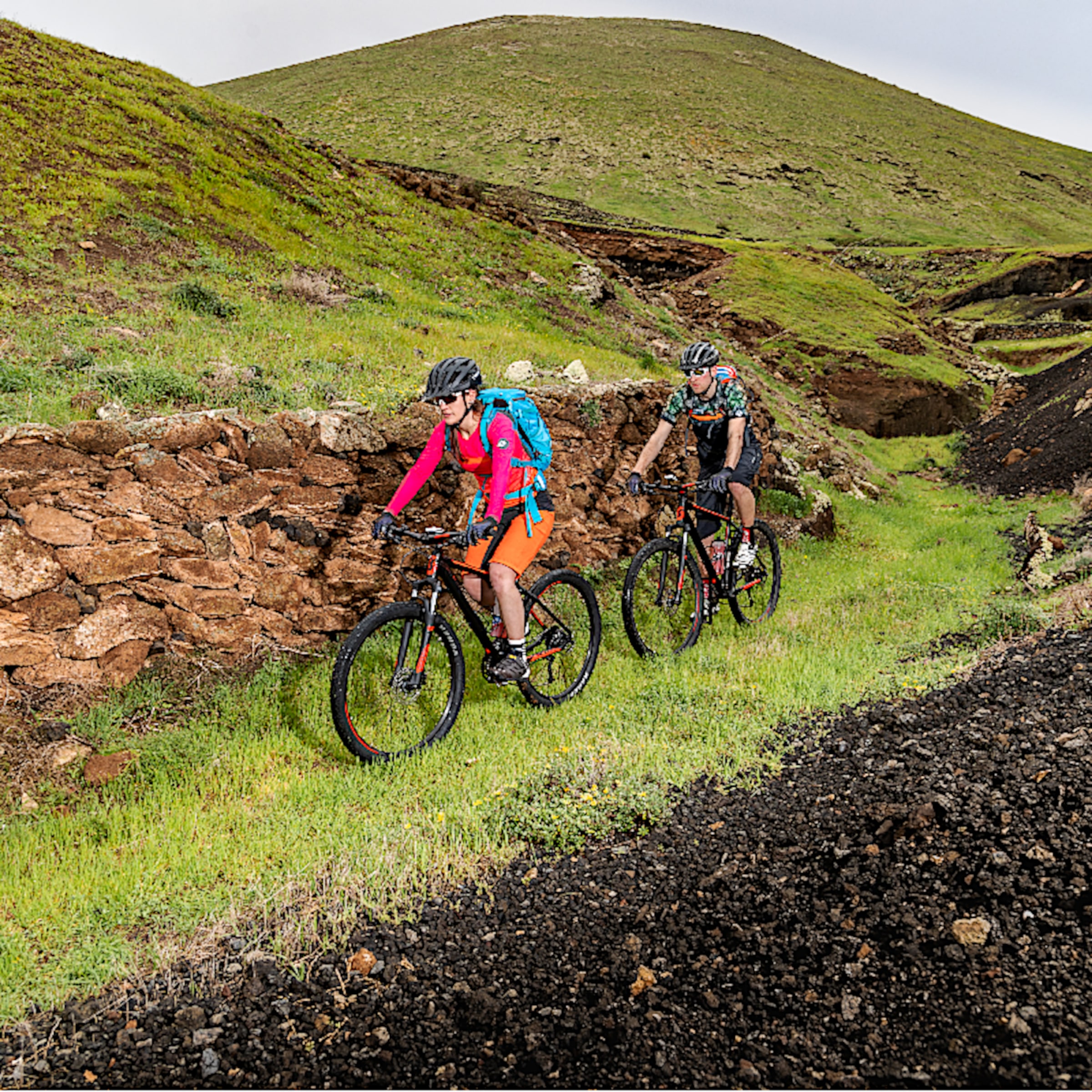 MT1 NEO II fietshelm