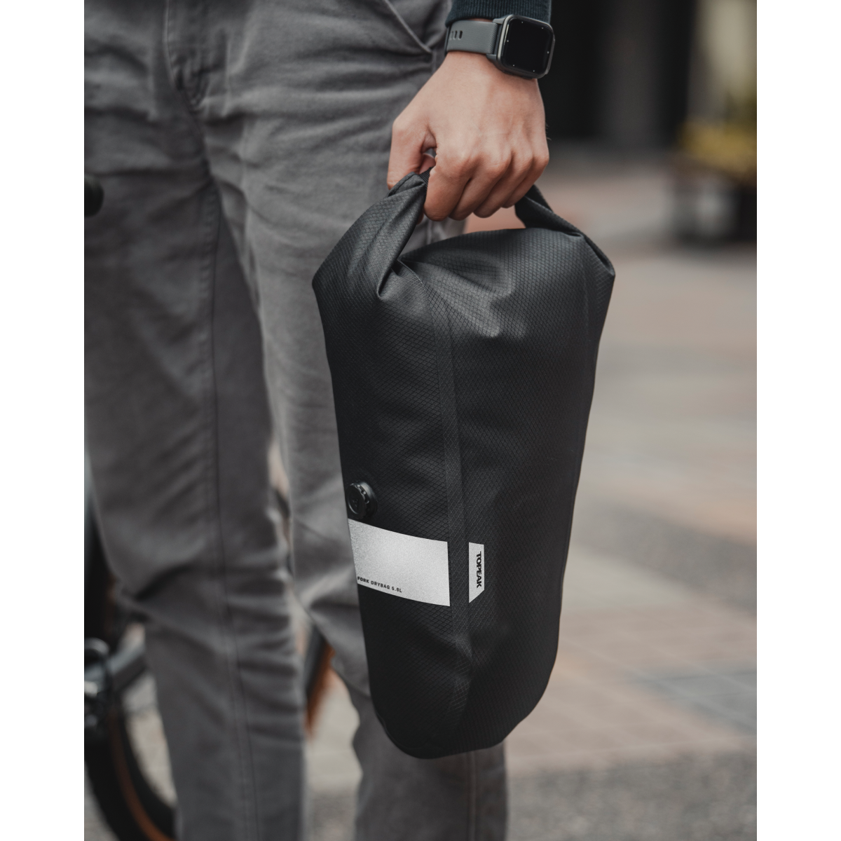 QR FORK DRYBAG 5.8 l BOLT-ON Fork Bag