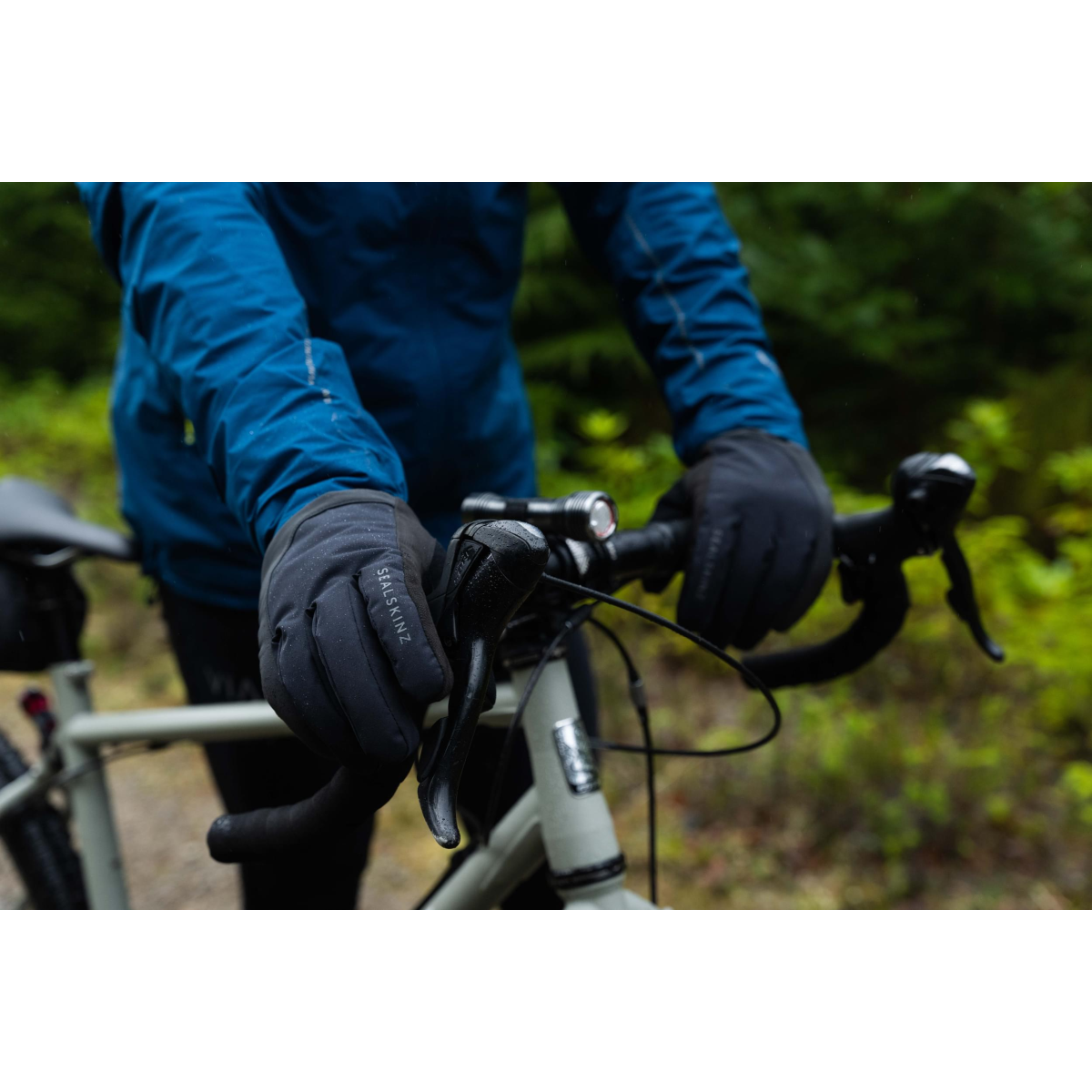 Shop WATERPROOF COLD WEATHER REFLECTIVE CYCLE GLOVE now ROSE Bikes