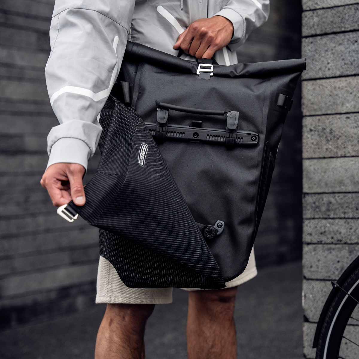 VARIO HIGH-VIS 26 L QL2.1 Pannier Bag and Backpack