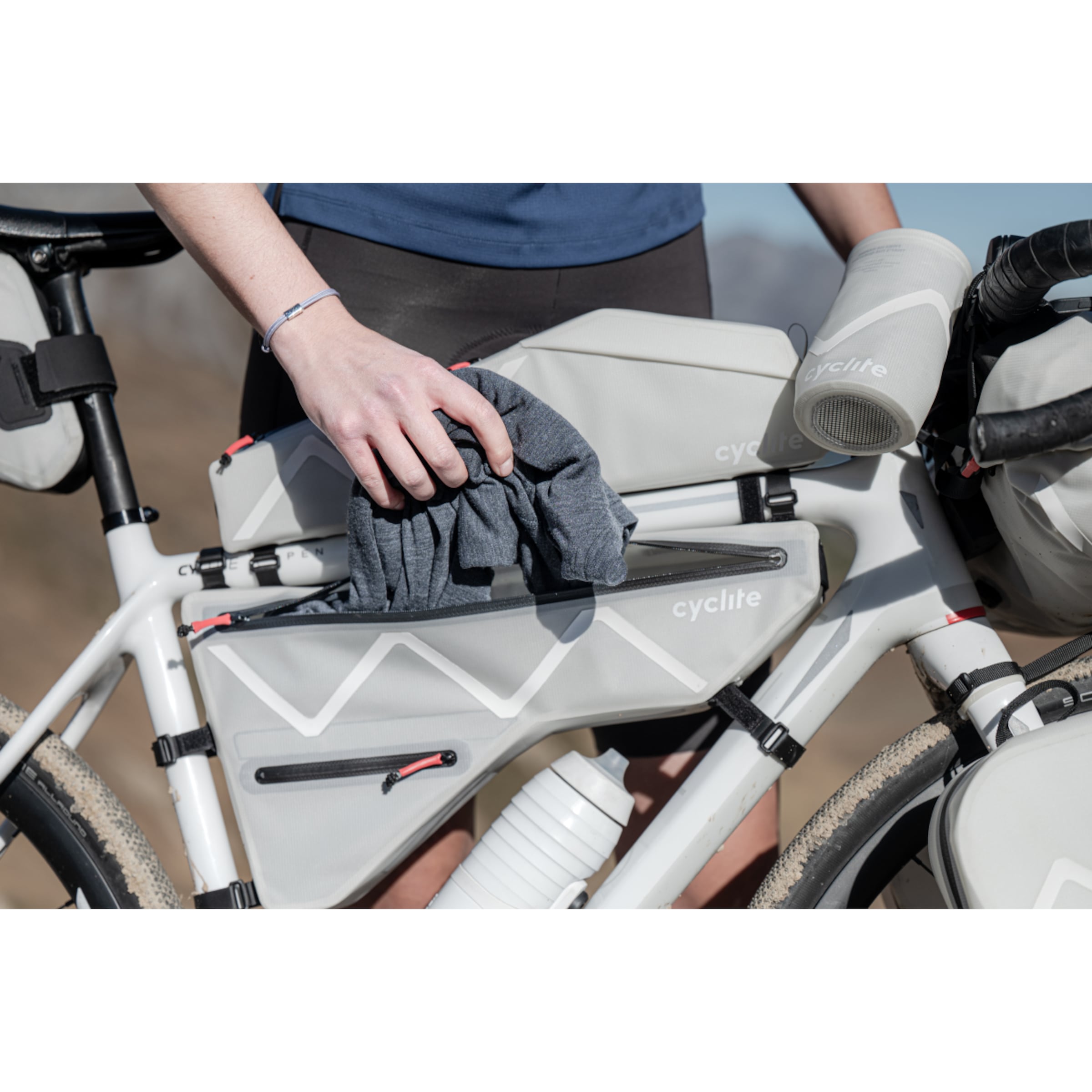 FRAME BAG LARGE / 02