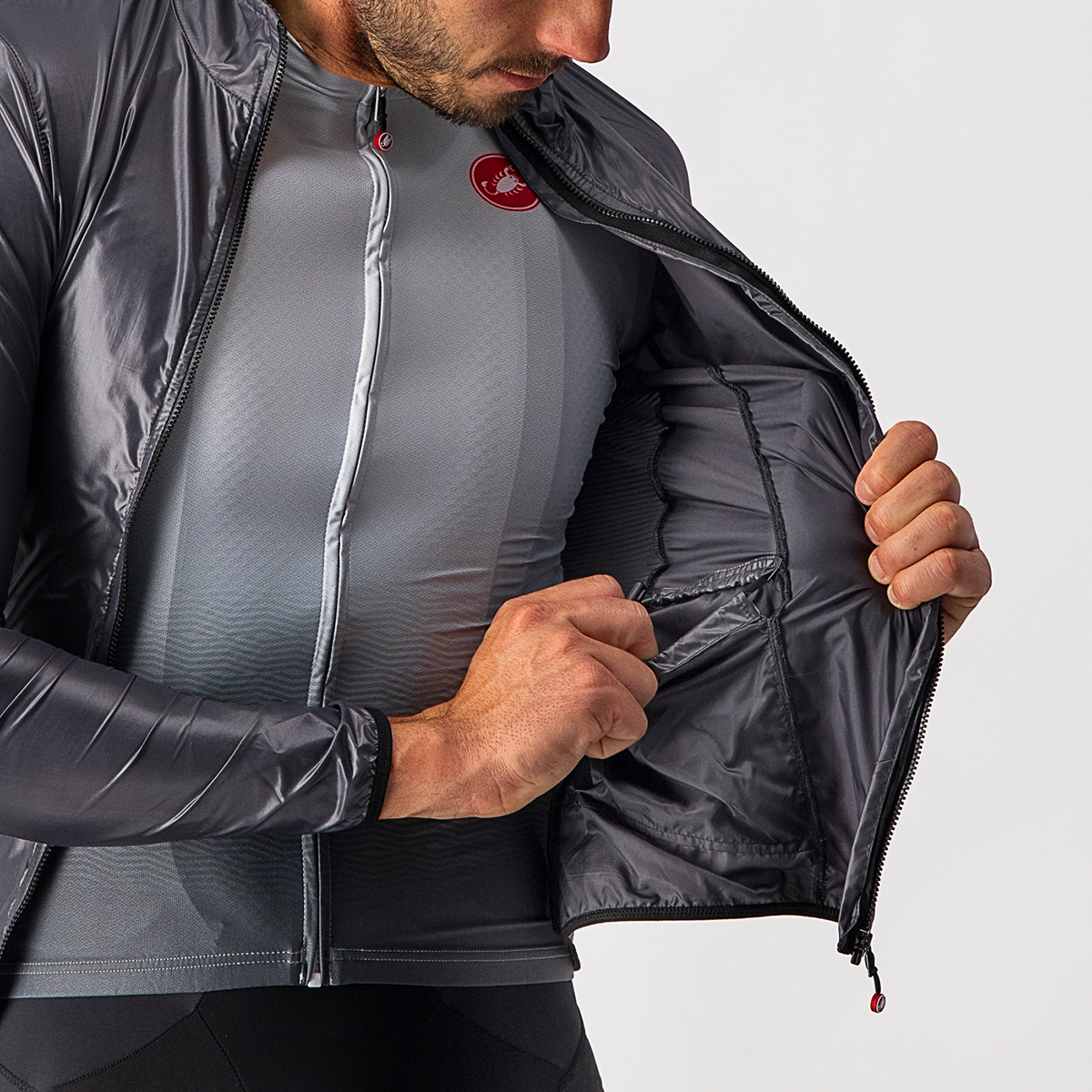 ARIA SHELL JACKET Windbreaker