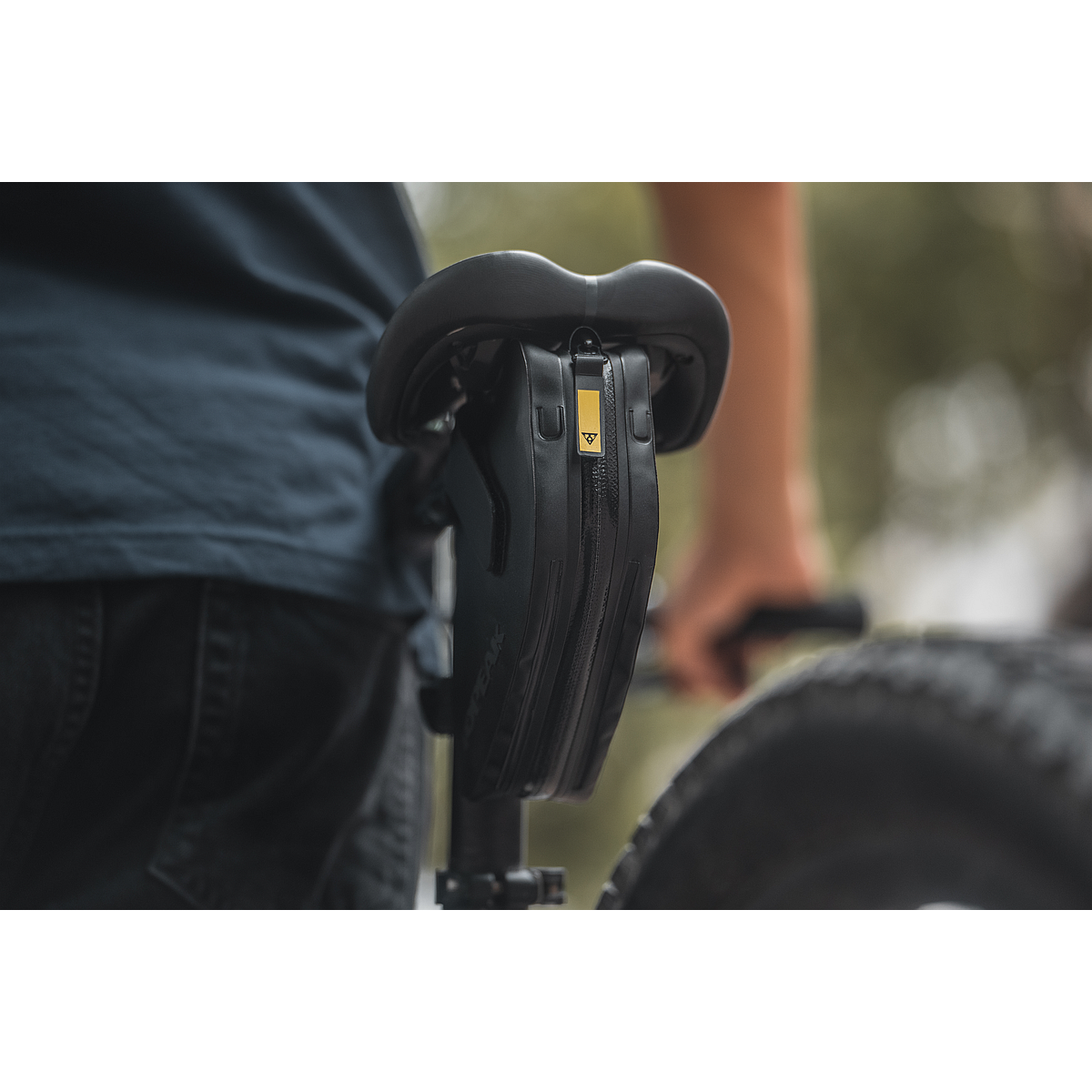 WEATHERPROOF DYNAWEDGE STRAP Large Saddle Bag