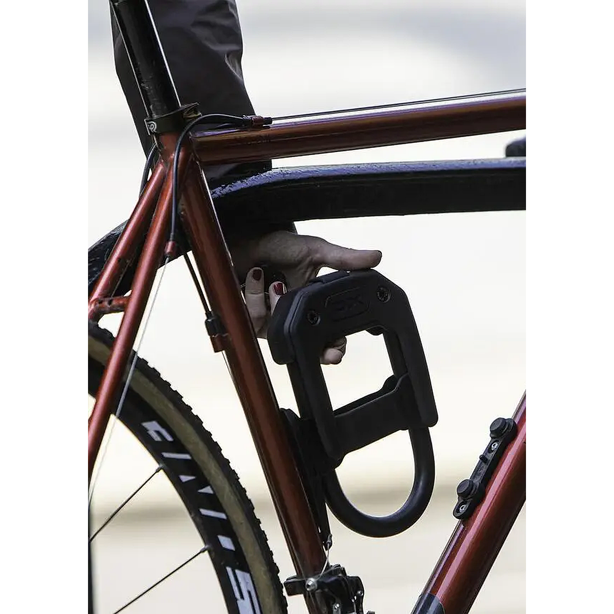 DXF U-lock with Frame Bracket