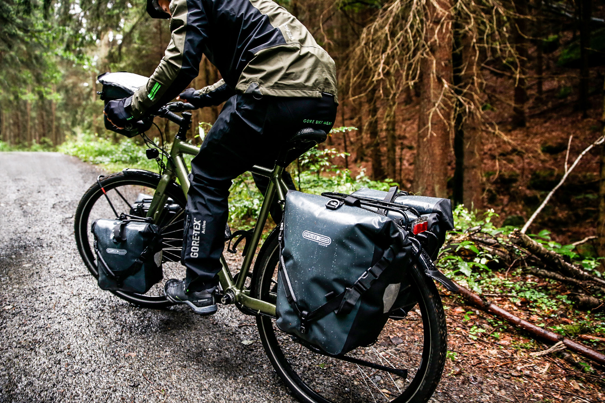 BACK-ROLLER Set Consisting of Two Panniers