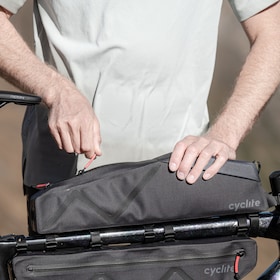 TOP TUBE BAG LARGE / 02