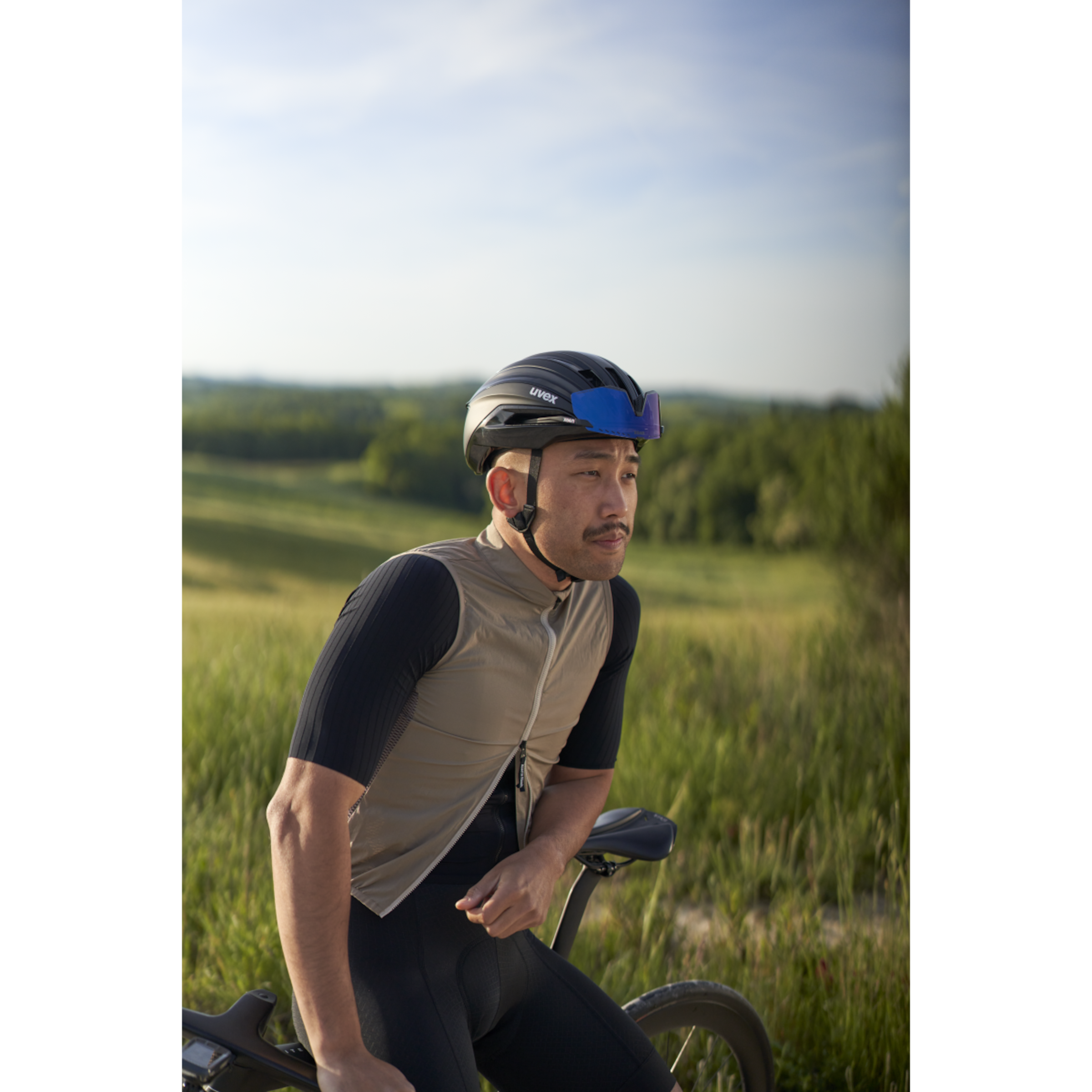 SURGE AERO MIPS racehelm