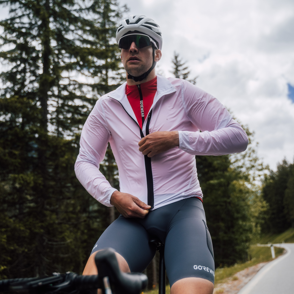 SPINSHIFT WINDBREAKER