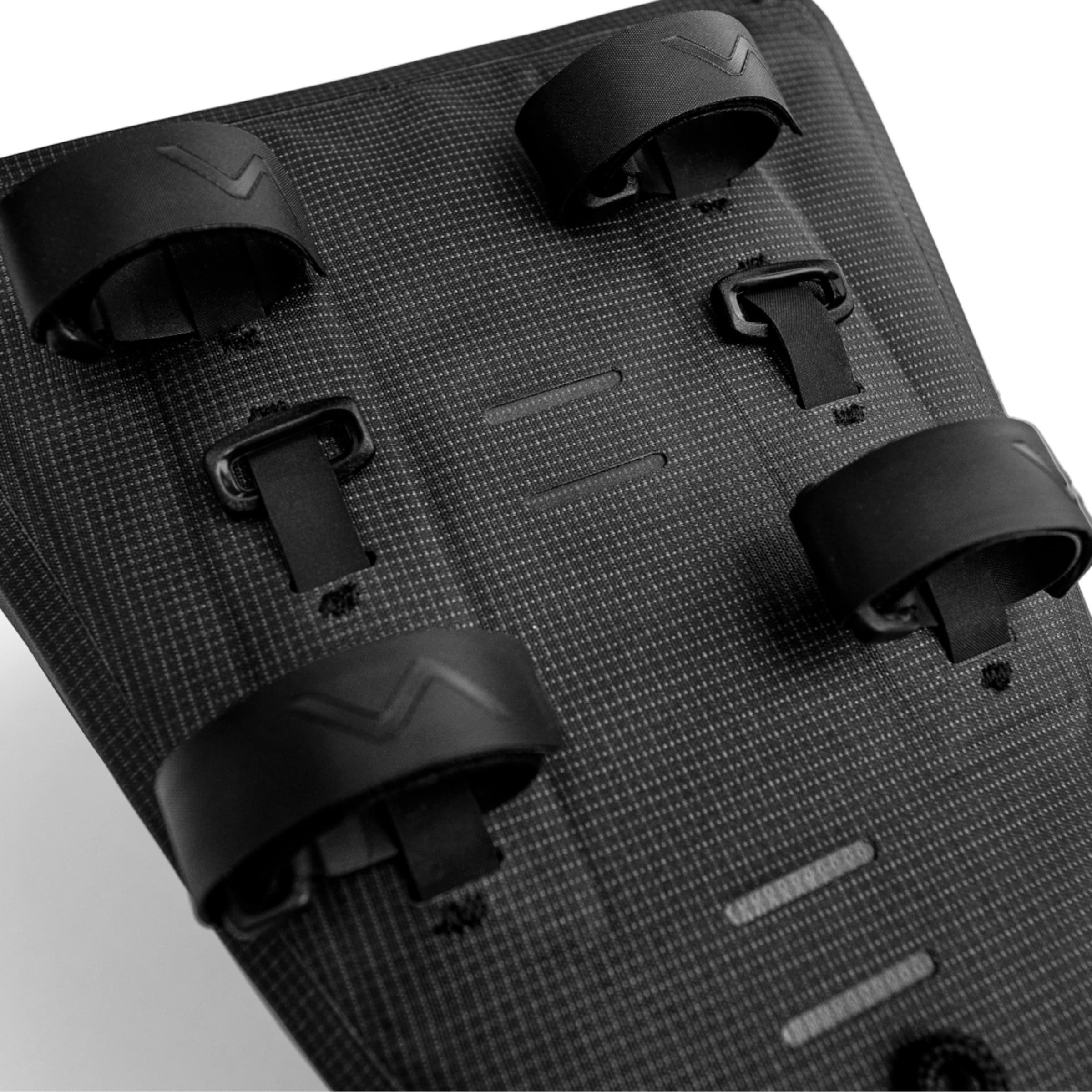 HANDLE BAR AERO BAG / 02