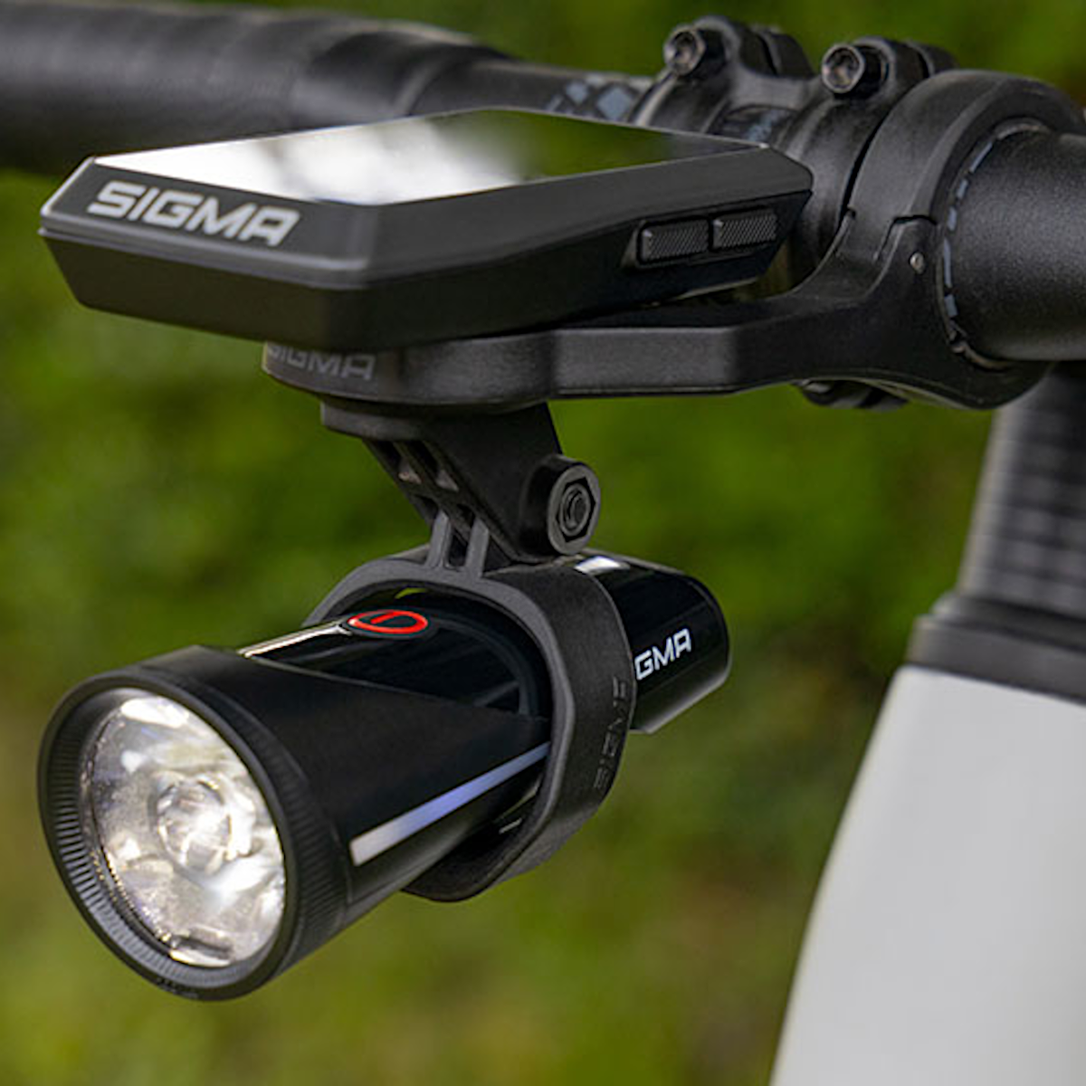 Aura 100 Out-Front-Mount / GoPro Adapter