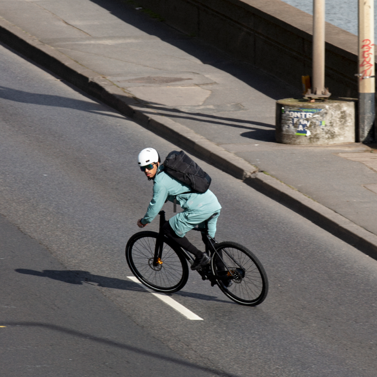Urban Helmet CONTRAST