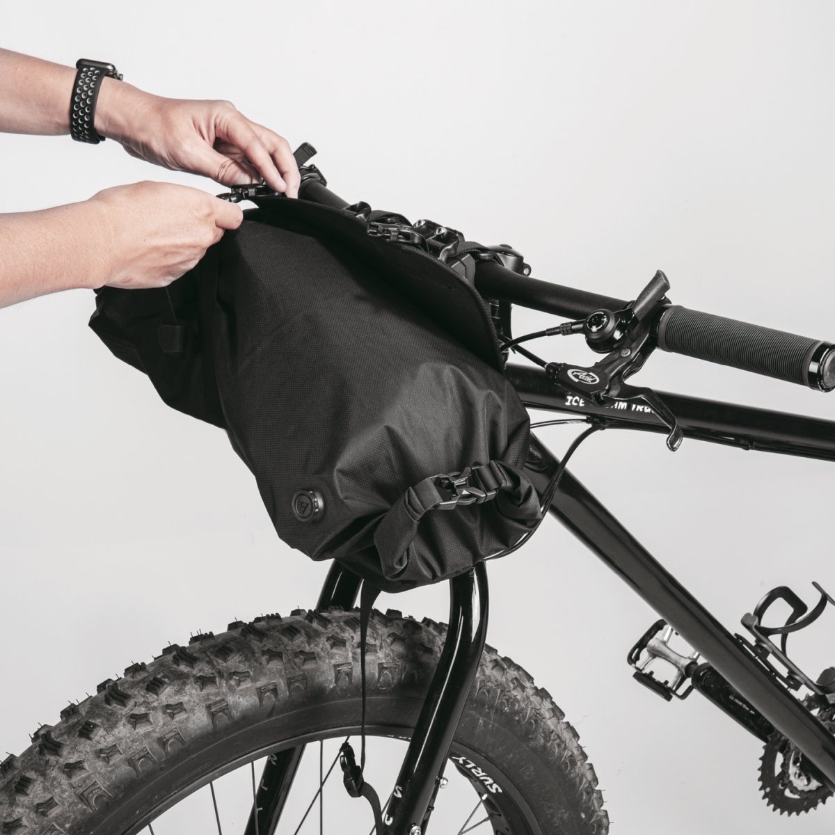 FRONTLOADER Bike Packing Handlebar Bag