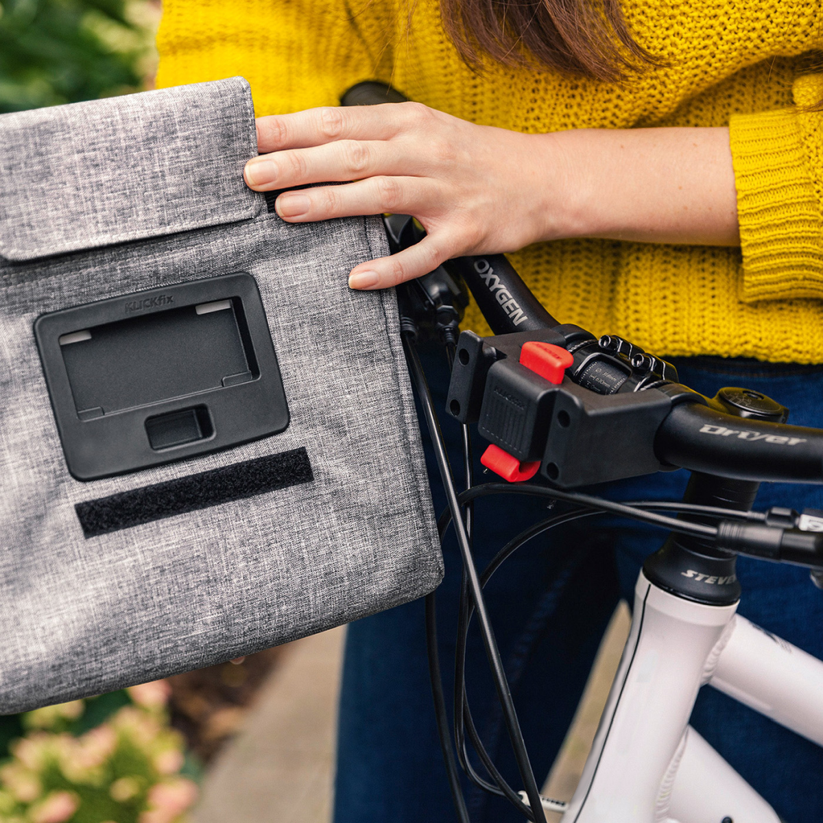 Roomy Handlebar Bag