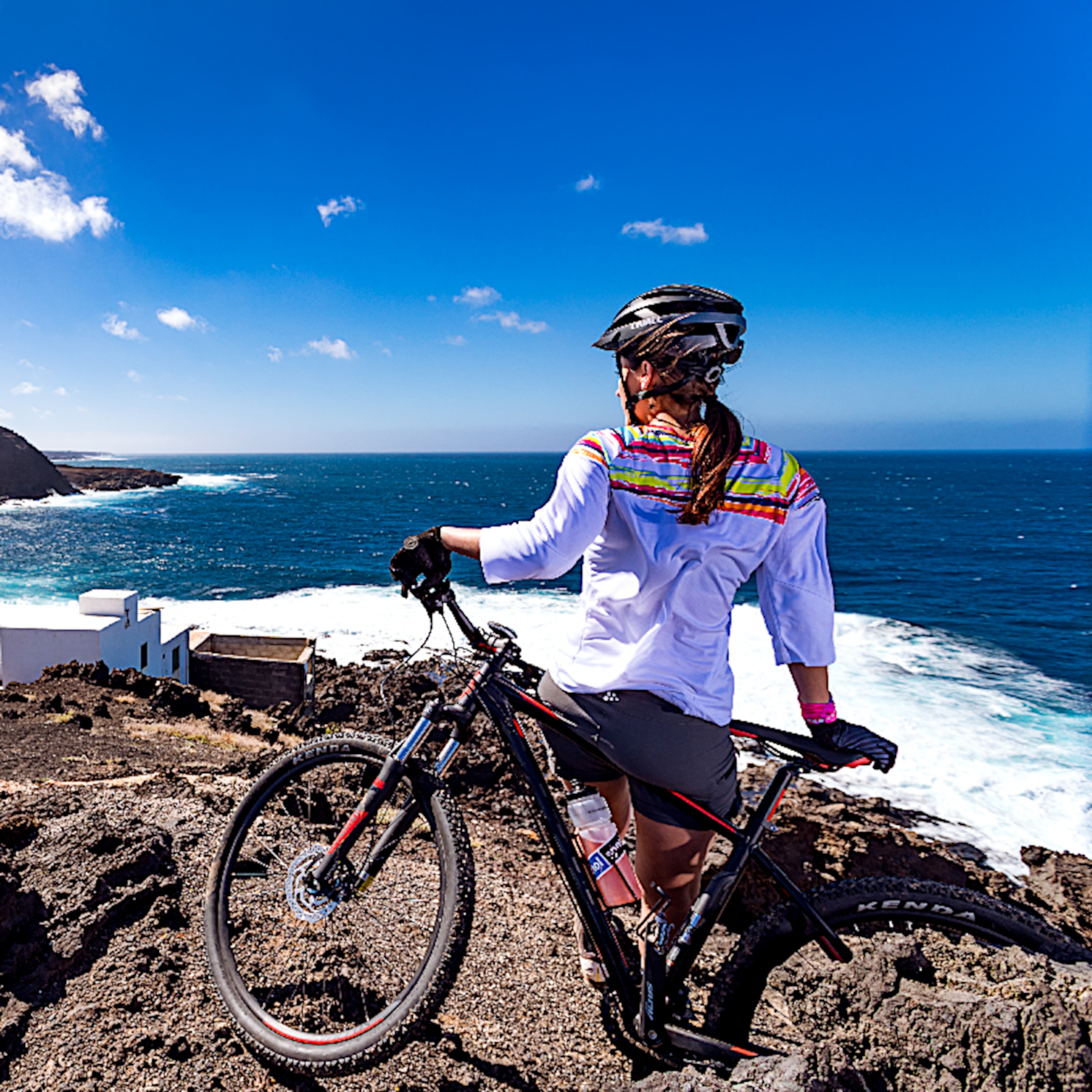 MT1 NEO II fietshelm