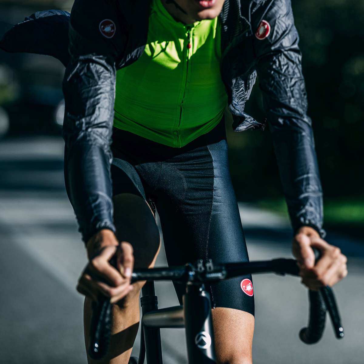 ARIA SHELL JACKET Windbreaker