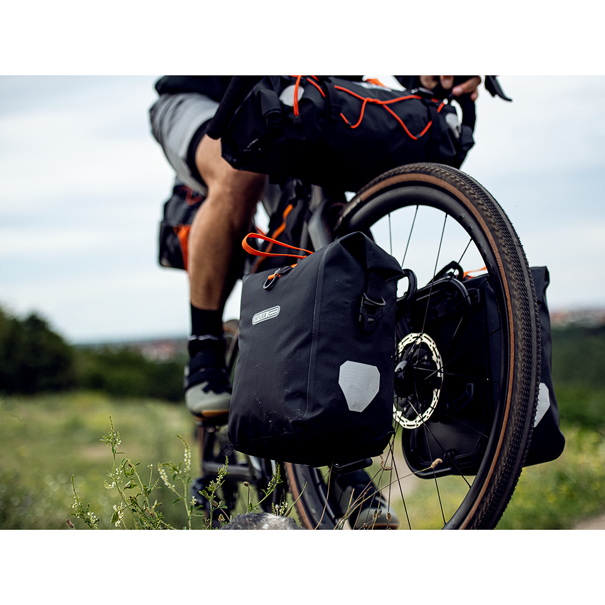 GRAVEL-PACK Set bestehend aus zwei BIKE PACKING Gepäckträgertaschen