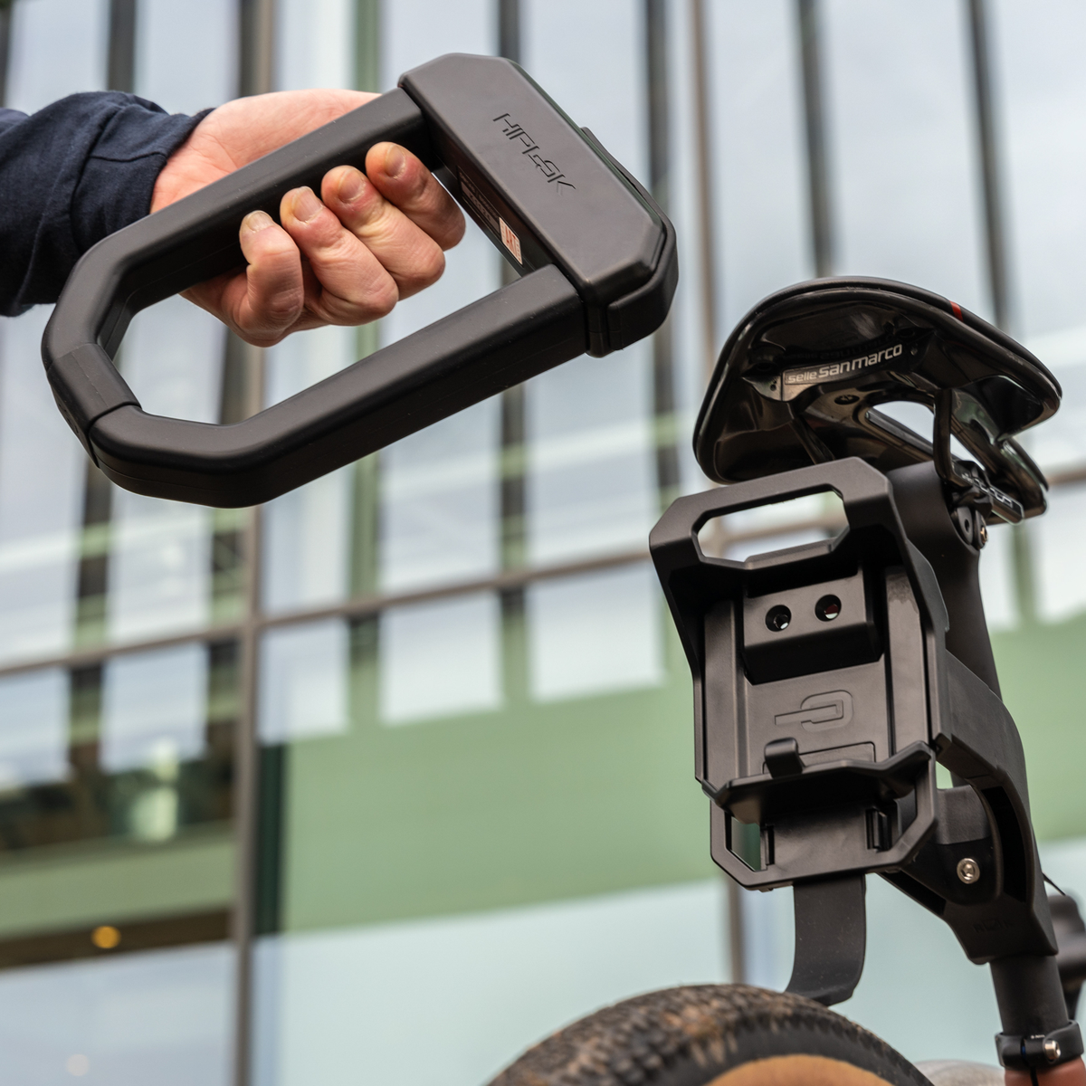 BR1000 Lock Bracket for D1000 and DX1000 U-lock