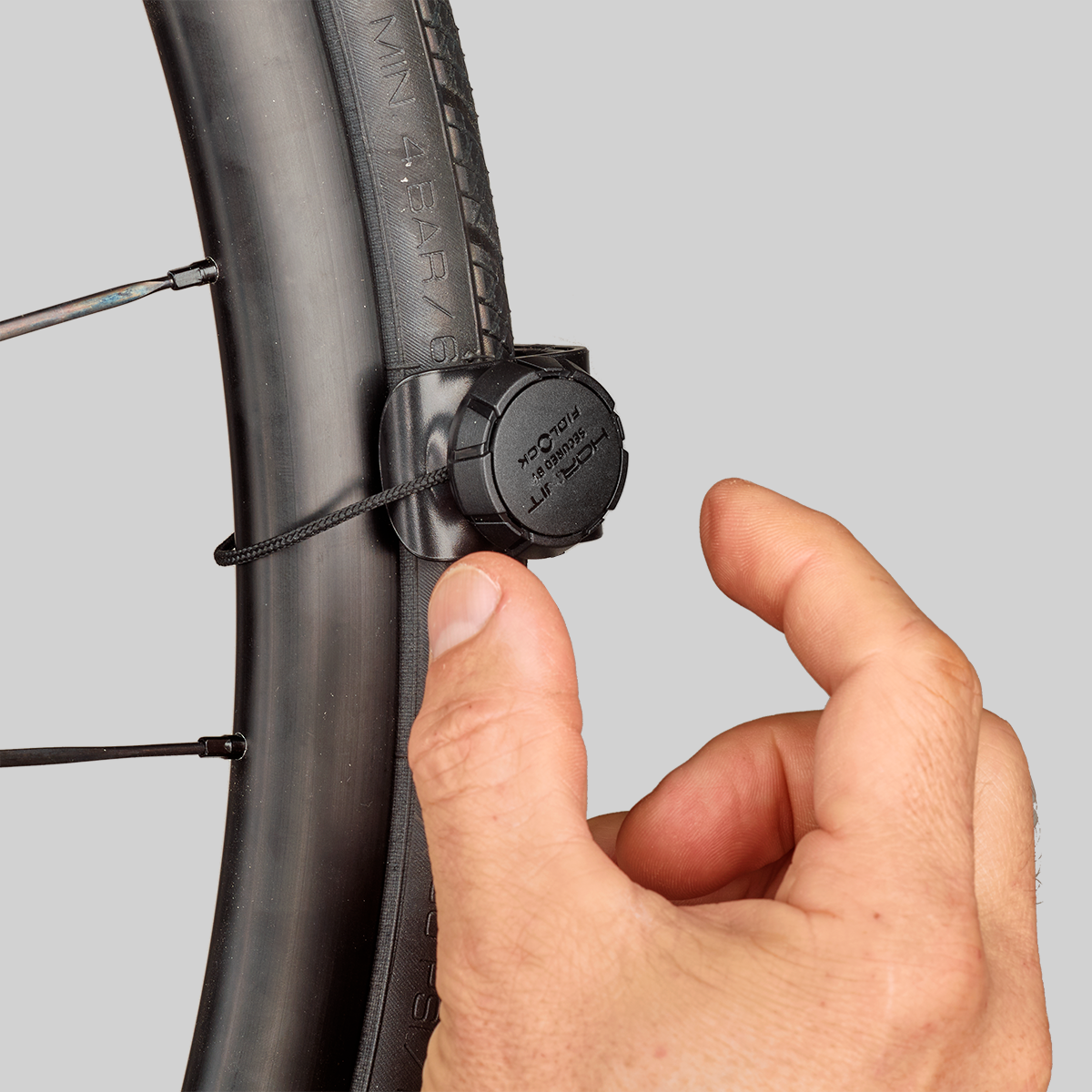 CLUG PRO ROADIE Bicycle Wall Bracket 1 "-1.25" Secured with Fidlock