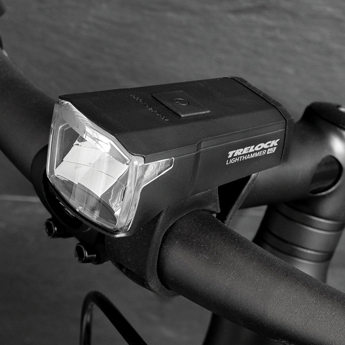 LS 440 Lighthammer Headlight + LS740 I-GO Vector Battery-Powered Rear Light Set