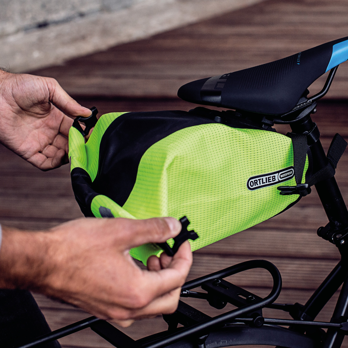 SADDLE-BAG HIGH-VIS Satteltasche