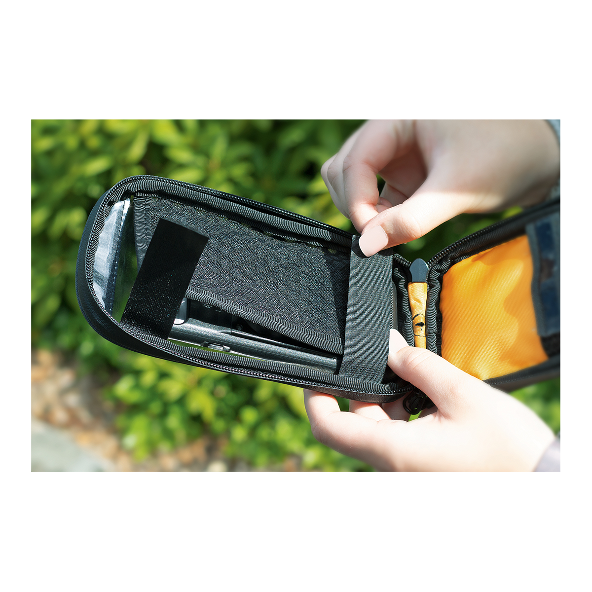 COM/Smartbag Universal Smartphone Bag