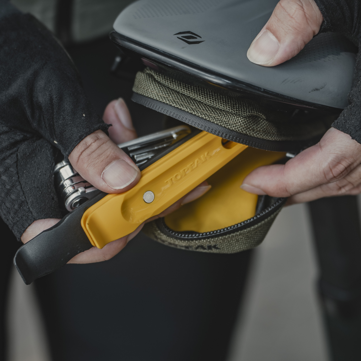 ELEMENTA SEATBAG SLIM Saddle Bag
