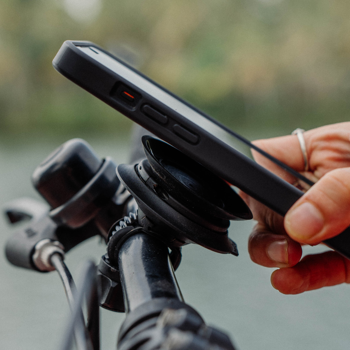 VACUUM handlebar base flex Smartphone Handlebar Mount